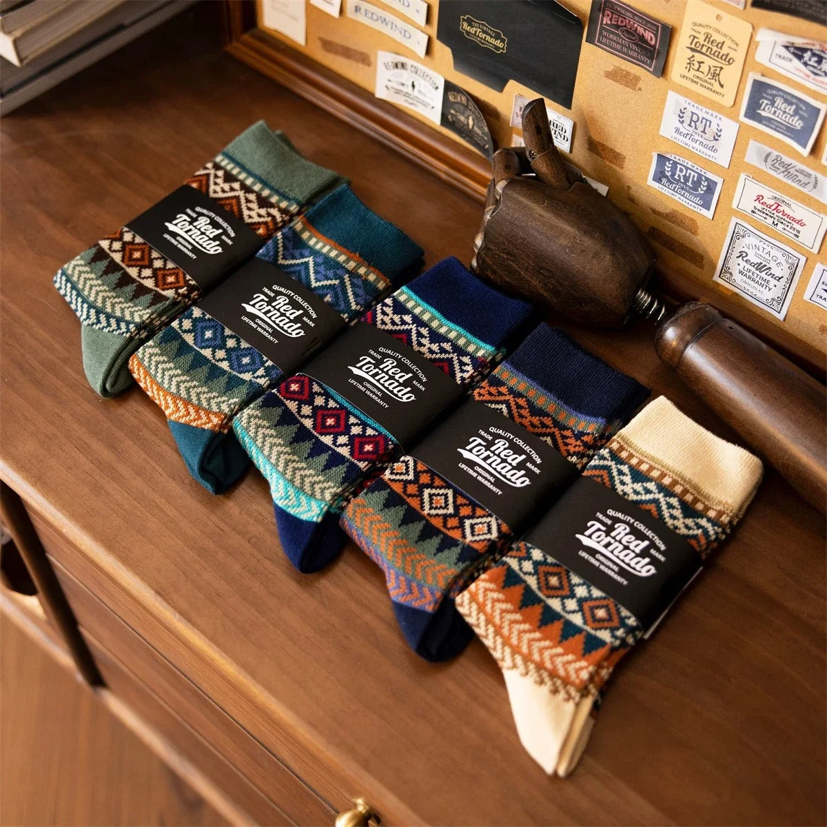 SLEEN EDTION Vintage Style Designer Socks for All Seasons