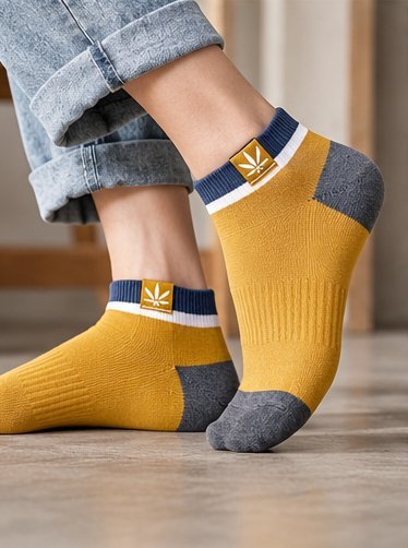 Cady mustard-steel-blue worn ankle socks with leaf cuff motif
